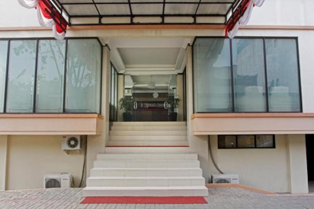 Losari Roxy Hotel Jakarta Exterior photo