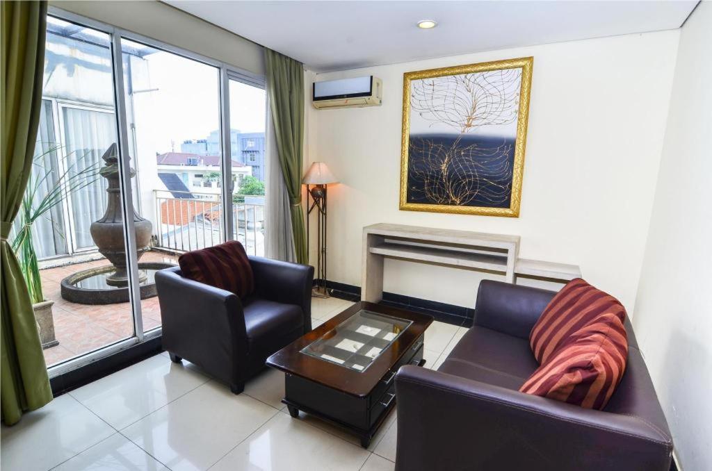Losari Roxy Hotel Jakarta Exterior photo