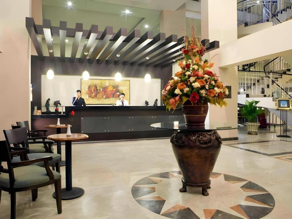 Losari Roxy Hotel Jakarta Exterior photo