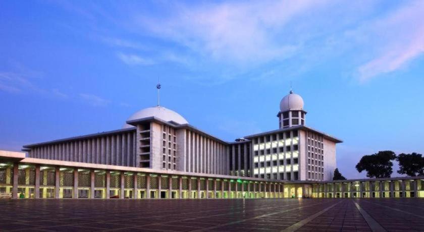 Losari Roxy Hotel Jakarta Exterior photo