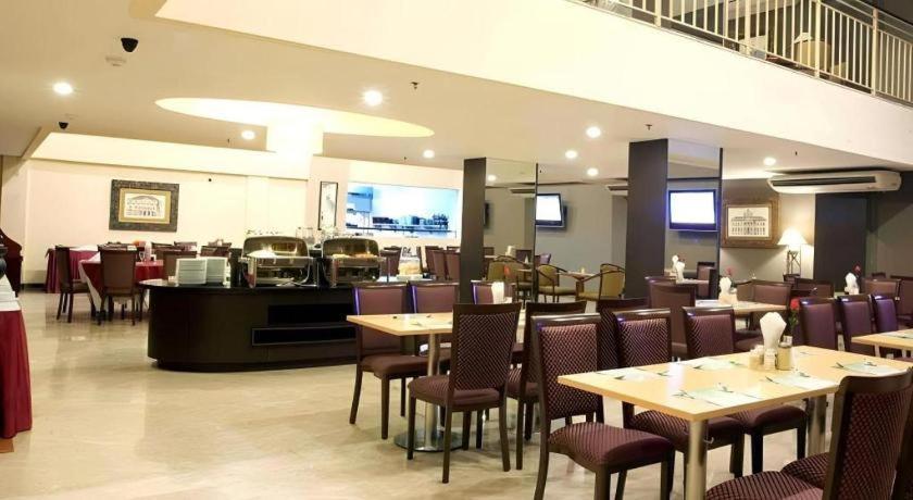 Losari Roxy Hotel Jakarta Exterior photo