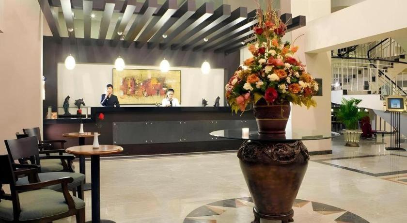 Losari Roxy Hotel Jakarta Exterior photo