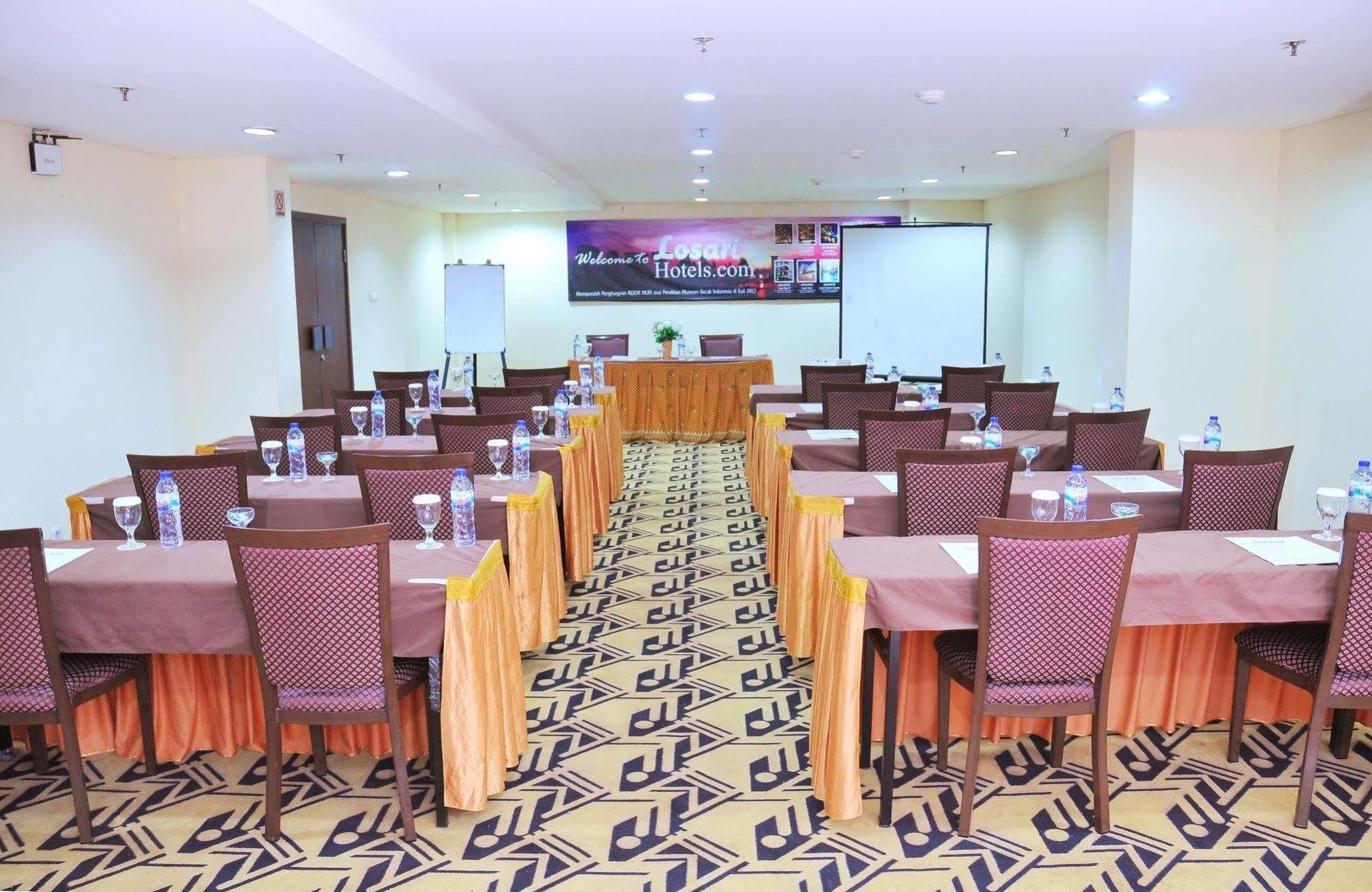 Losari Roxy Hotel Jakarta Exterior photo